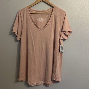 5/$20 🆕 Torrid Classic Fit Vneck Short Sleeve Tee Blush 2X